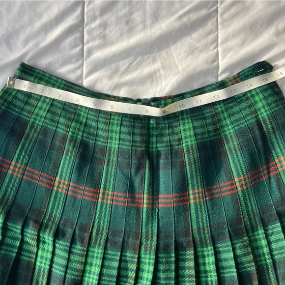 VINTAGE 70’s Plaid Pleated Skirt 100% Wool - Picture 4 of 7